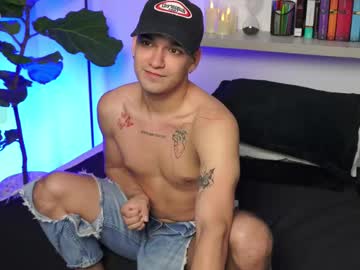 See Alanjames_x online Now @ tittytap.com