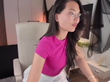 See Alisasian online Now @ tittytap.com