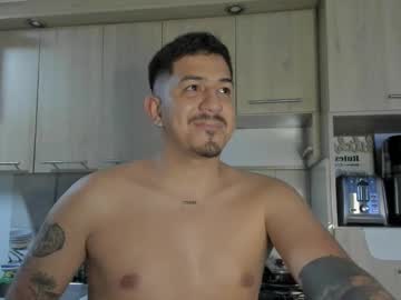See Aronwilliams69 online Now @ tittytap.com
