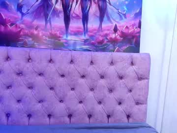 See Auroradiaz_ online Now @ tittytap.com