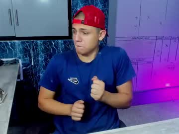 See Axel_latincully online Now @ tittytap.com