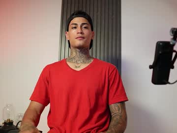 See Axel_villa online Now @ tittytap.com