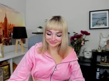 See Beauty_xpolly online Now @ tittytap.com