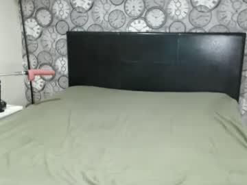 See Becky_cee online Now @ tittytap.com