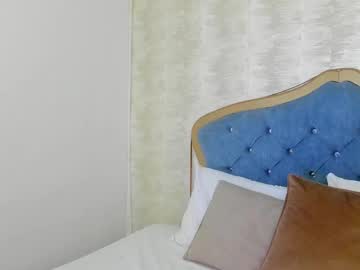See Bellavixenn online Now @ tittytap.com