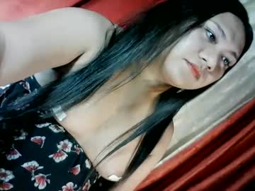 See Bianalovesyou143 online Now @ tittytap.com