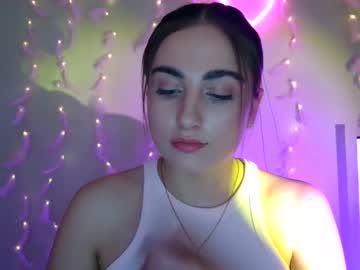 See Bunnylila18 online Now @ tittytap.com