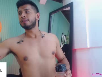 See Colby_brown02 online Now @ tittytap.com