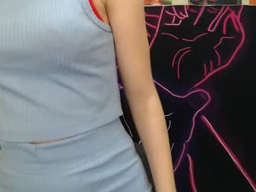 See Crystalgirl__ online Now @ tittytap.com