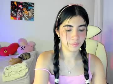 See Cyber_lizz online Now @ tittytap.com