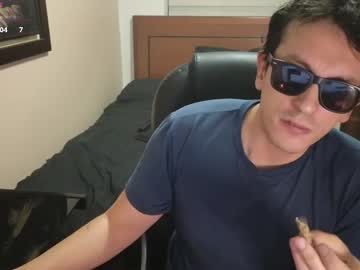See Danruiz33 online Now @ tittytap.com