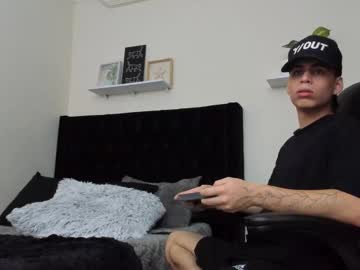 See Dante_restrepo online Now @ tittytap.com