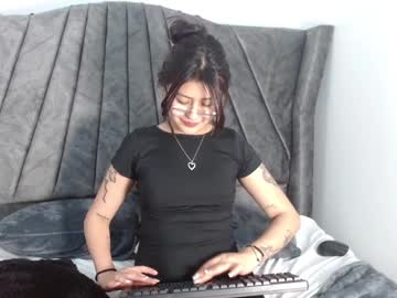 See Emily_carter79 online Now @ tittytap.com