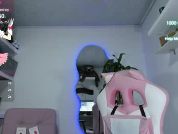 See Emily_palmeer online Now @ tittytap.com