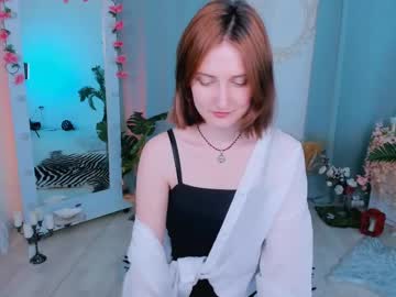 See Fionazoomer online Now @ tittytap.com