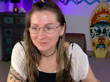 See Fridatander online Now @ tittytap.com