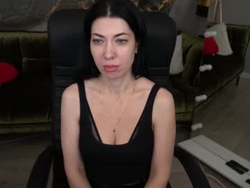 See Holyynun_ online Now @ tittytap.com