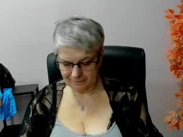 See Iris_xdesire online Now @ tittytap.com