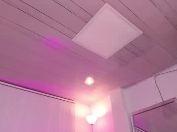 See Ivyy_moon online Now @ tittytap.com