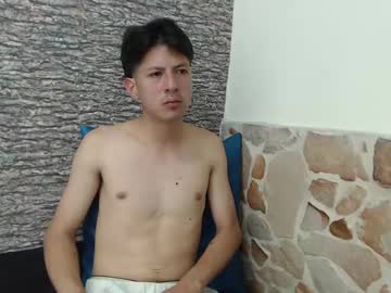 See Jhonatan_grey1 online Now @ tittytap.com