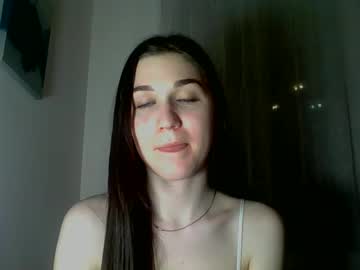 See Katie_foxi online Now @ tittytap.com