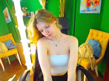 See Katina_corri online Now @ tittytap.com