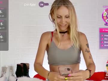 See Kissaxis online Now @ tittytap.com