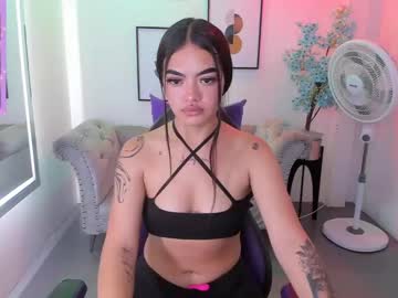 See Lanna_frost online Now @ tittytap.com