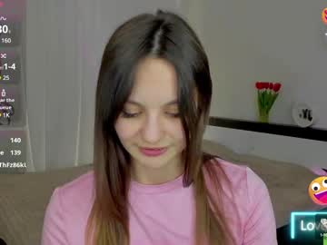 See Lisa_sunshine1 online Now @ tittytap.com