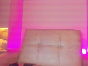 See Luhamilton online Now @ tittytap.com