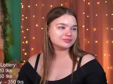 See Lunahawkins online Now @ tittytap.com