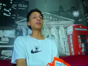 See Magicbrown5 online Now @ tittytap.com