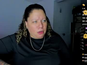 See Mariana_smittt online Now @ tittytap.com
