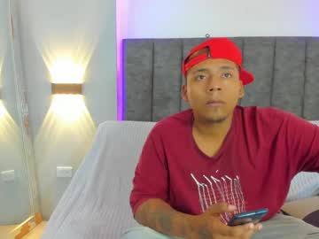 See Mastiv_1 online Now @ tittytap.com