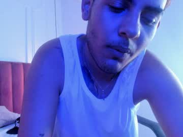 See Max_chaser04 online Now @ tittytap.com