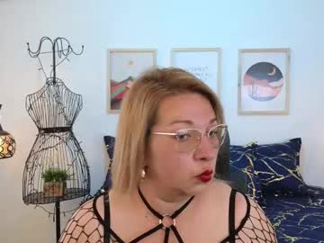 See Maylinleee online Now @ tittytap.com