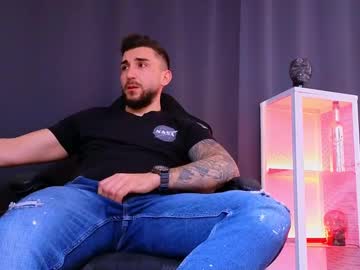 See Mightyaaron online Now @ tittytap.com