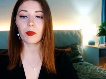 See Missbeverlymills online Now @ tittytap.com