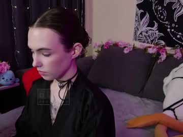 See Naugghtynikki online Now @ tittytap.com