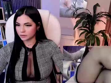 See Naugthyelli online Now @ tittytap.com