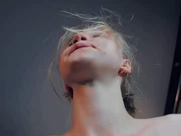 See One_1ove online Now @ tittytap.com