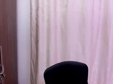See Oriana_guzman online Now @ tittytap.com