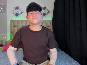 See Patrick_sanzz online Now @ tittytap.com