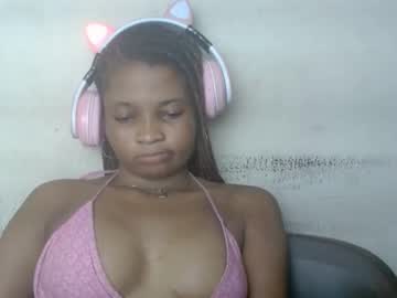 See Plumnjuicyx online Now @ tittytap.com