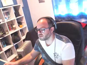 See Ravingr3d3 online Now @ tittytap.com