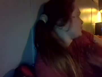 See Redheadslutwife8803 online Now @ tittytap.com