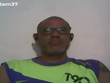 See Retlam37 online Now @ tittytap.com