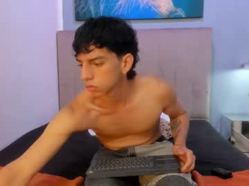 See Rhys_jagger online Now @ tittytap.com