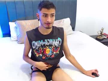 See Richard_carter_ online Now @ tittytap.com
