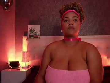See Roxyandclhoe online Now @ tittytap.com